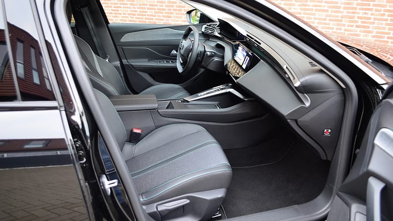 Peugeot 308 Allure automaat interieur
